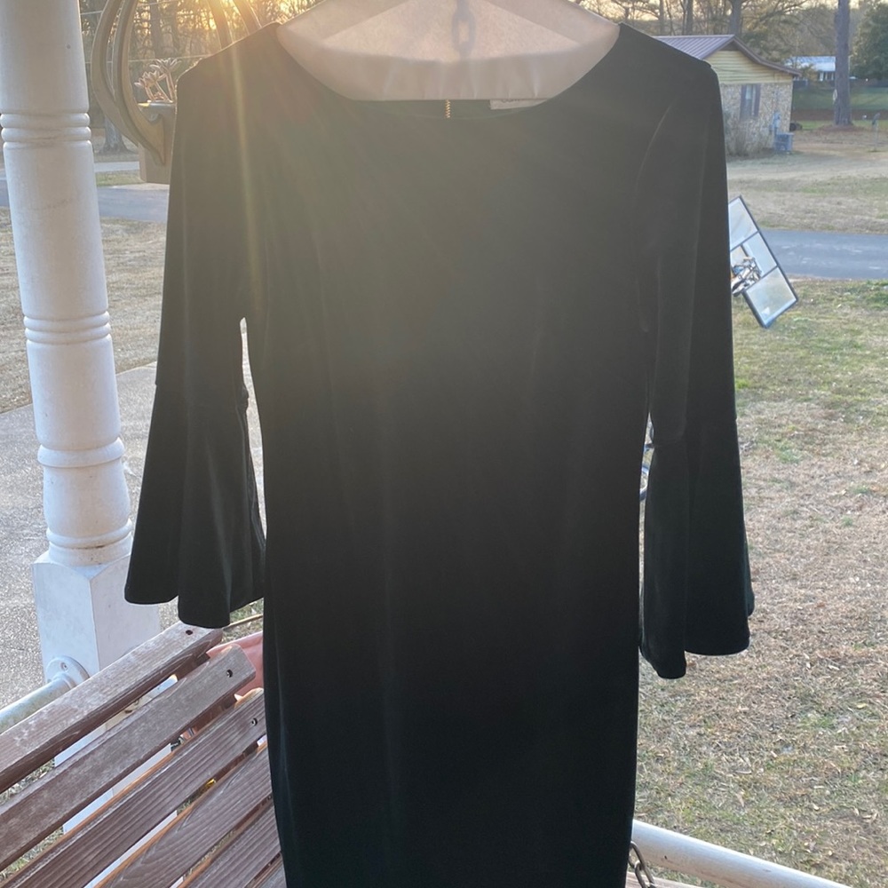 Calvin Klein emerald velvet mid length dress